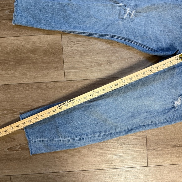 Levi's Wedgie Classic Blue Straight Leg Jeans - Picture 8 of 9